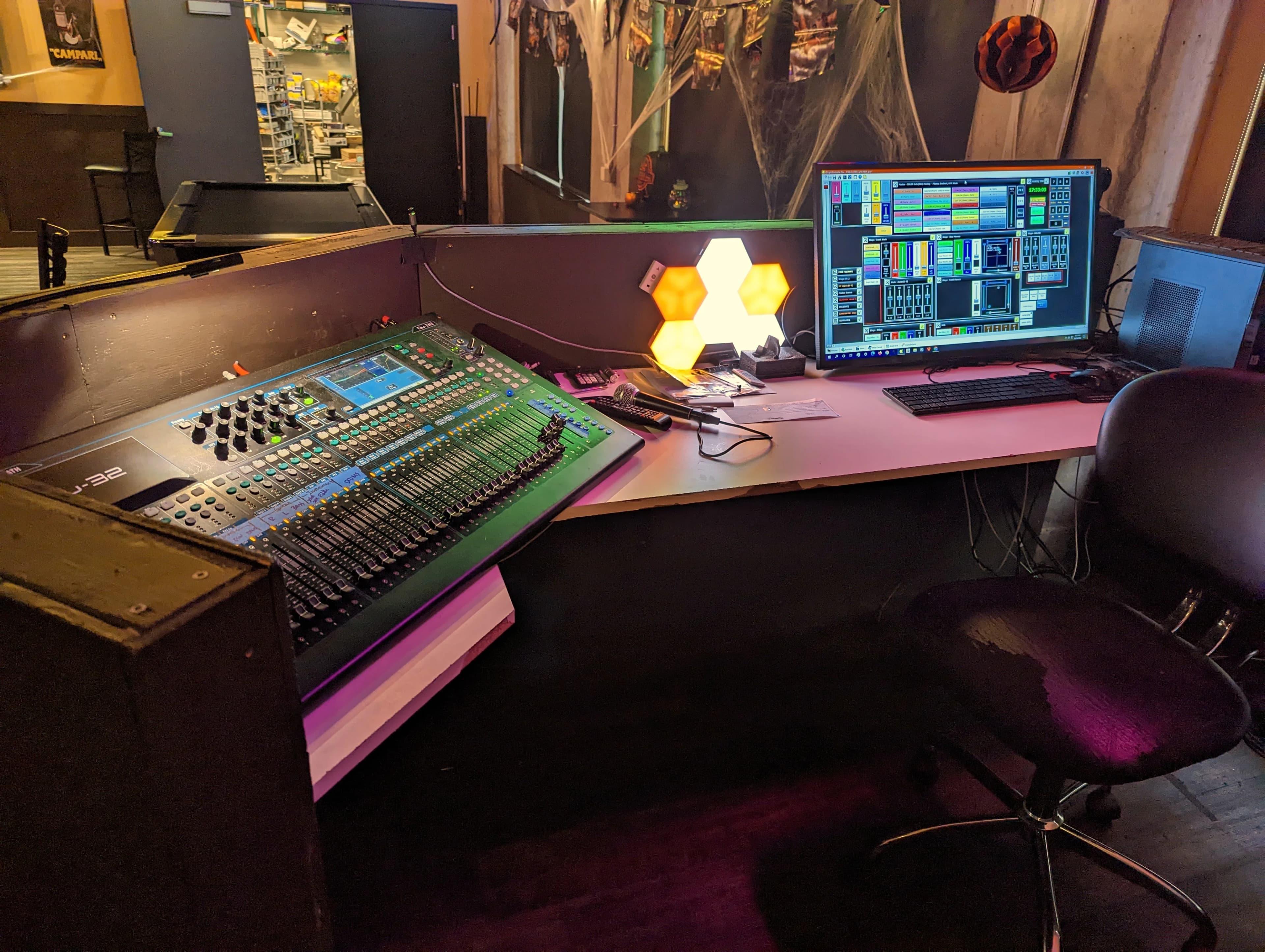 The Tavernacle interior - Downtown Salt Lake City piano bar venue - Image 2